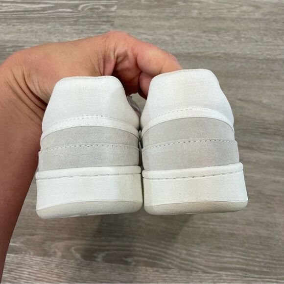 Good News Low Top Court Shoes Sneakers in White Off US9 or EU39 - Picture 5 of 13